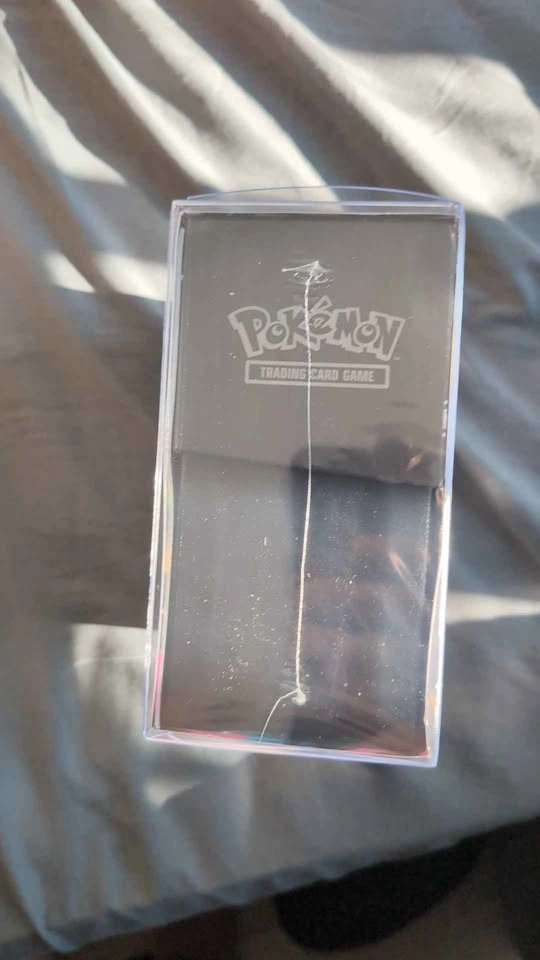 Pokémon Pitch Black Elite Trainer Box - photo 4