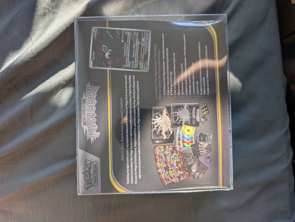 Pokémon Center Elite Trainer Box Pitch Black - photo 3