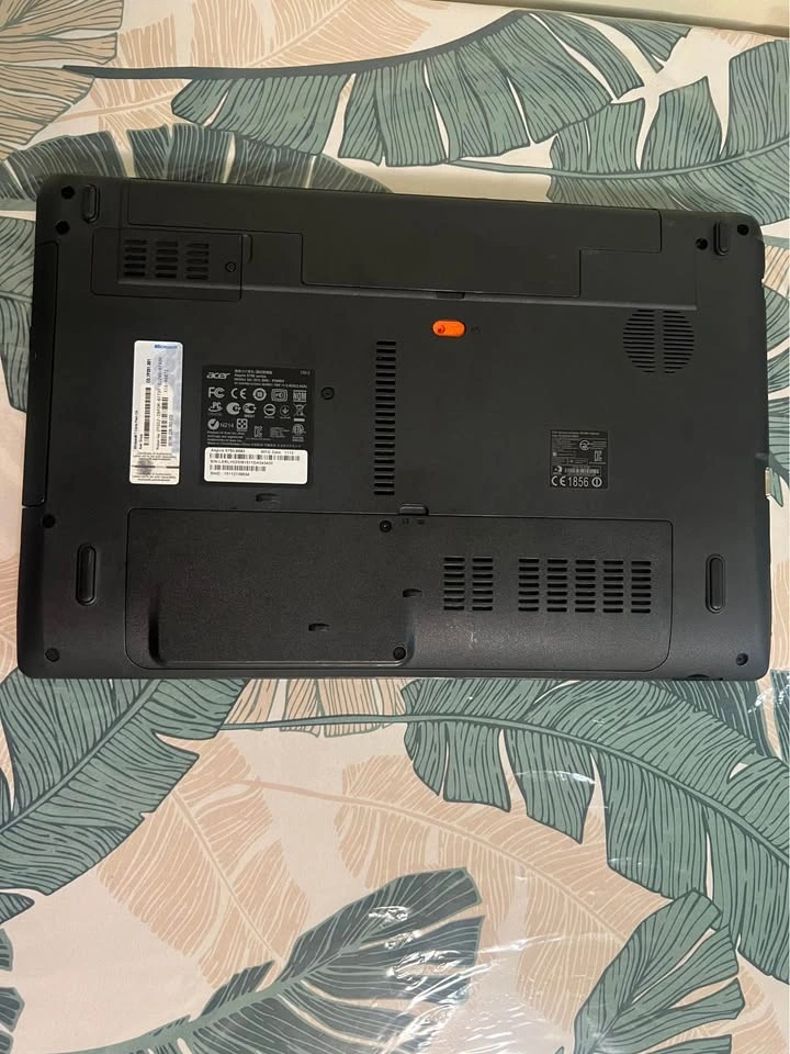 Acer laptop core i5 12gb ram 256gb ssd - photo 2