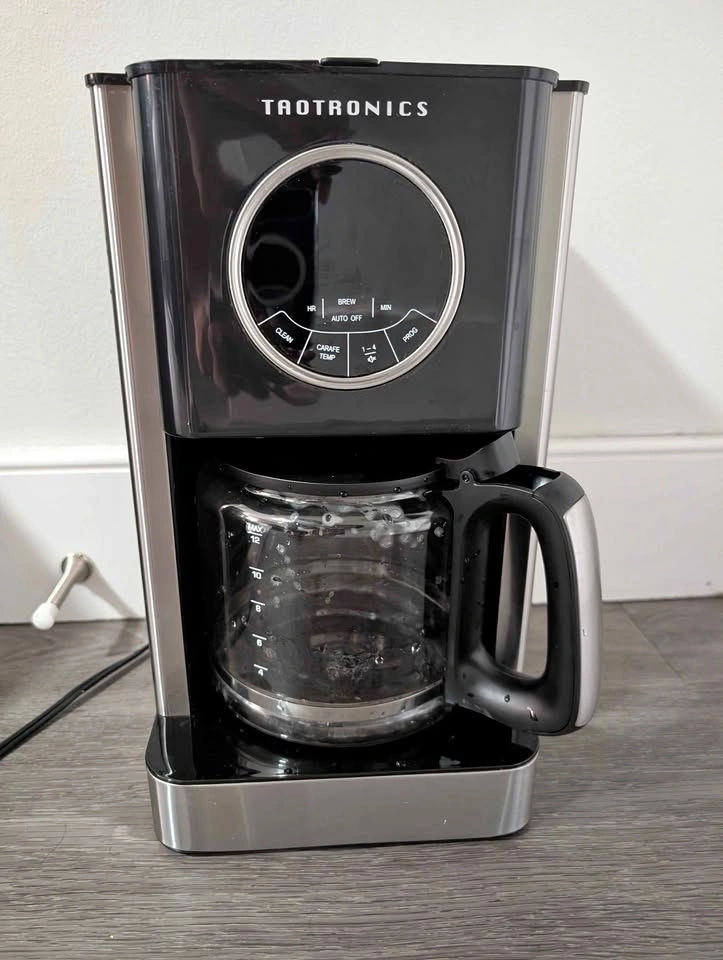 TaoTronics 12-Cup Drip Coffee Maker - Good Condition