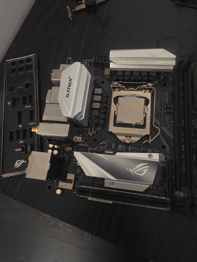 Rog z370-i motherboard with i5 8600k cpu