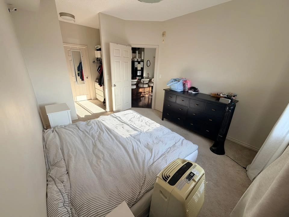 2 Beds 2 Baths Apartment