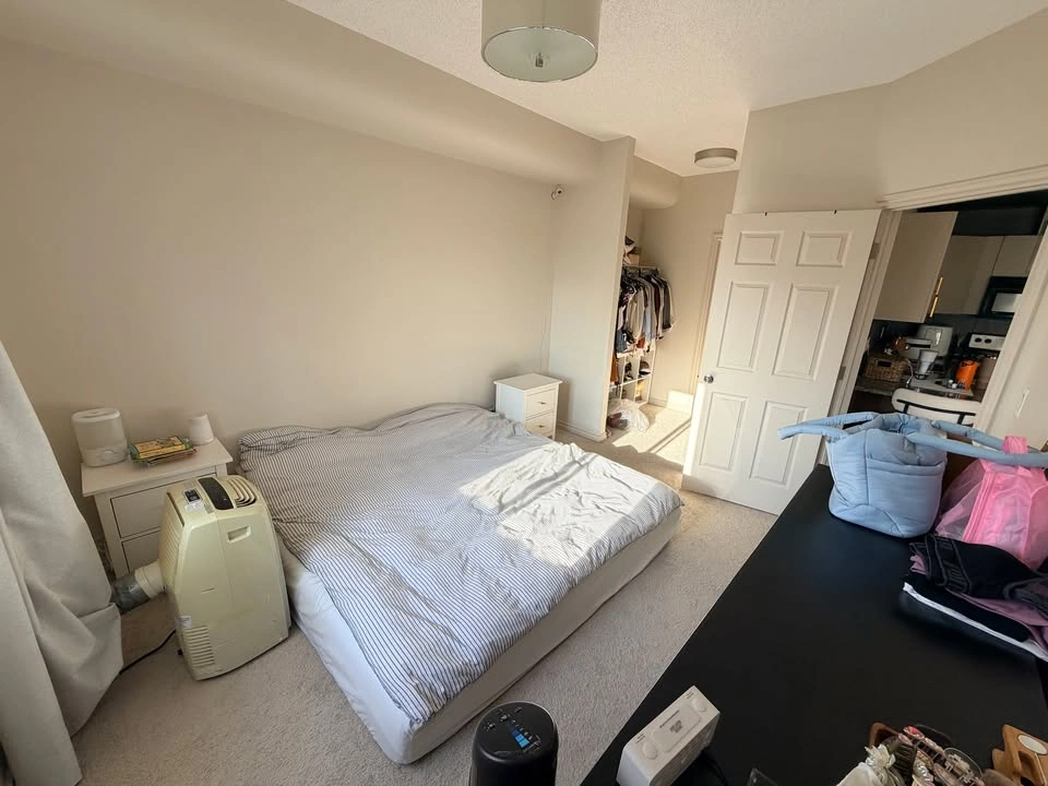 2 Beds 2 Baths Apartment - photo 2