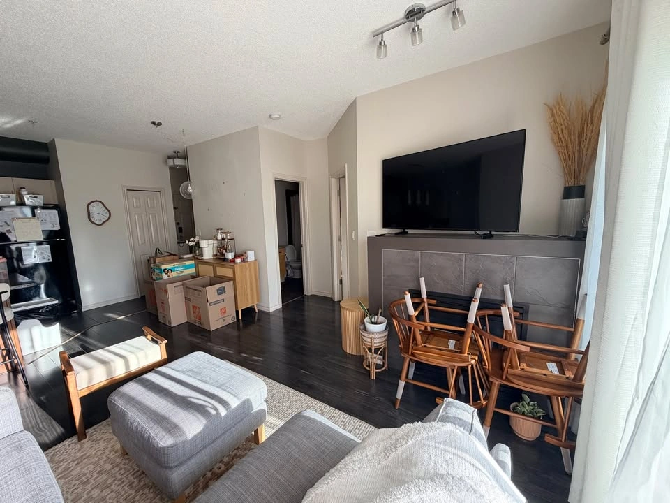 2 Beds 2 Baths Apartment - photo 5