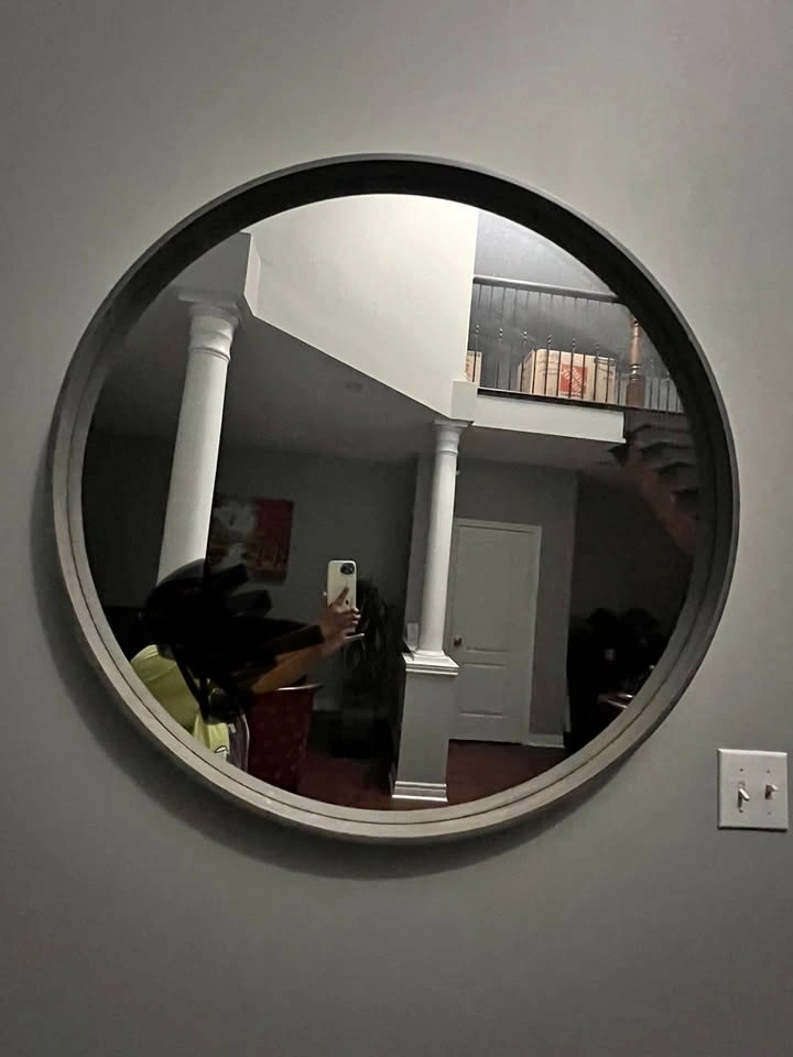 Round Wall Mirror