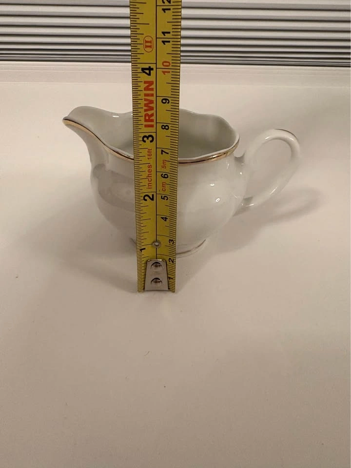 Creamer / Milk Pitcher Gold Trim Porcelain - photo 3