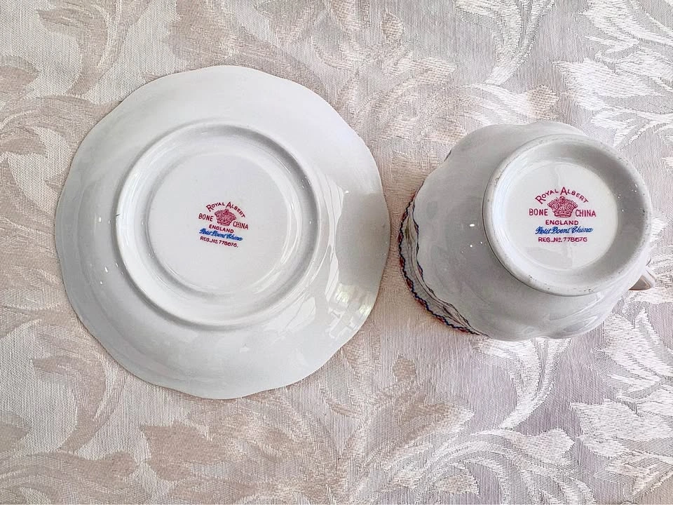 Royal Albert Petit Point Tea Cup and Saucer - photo 2