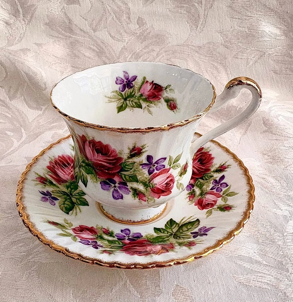 Paragon Fine Bone China Floral Teacup and Saucer Set - photo 3