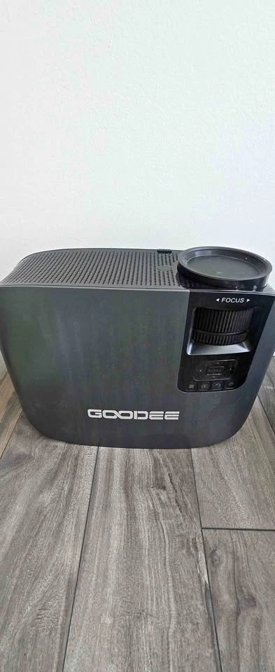 GooDee 2022 1080P Outdoor Movie Projector with Stand