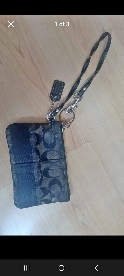 Wristlet