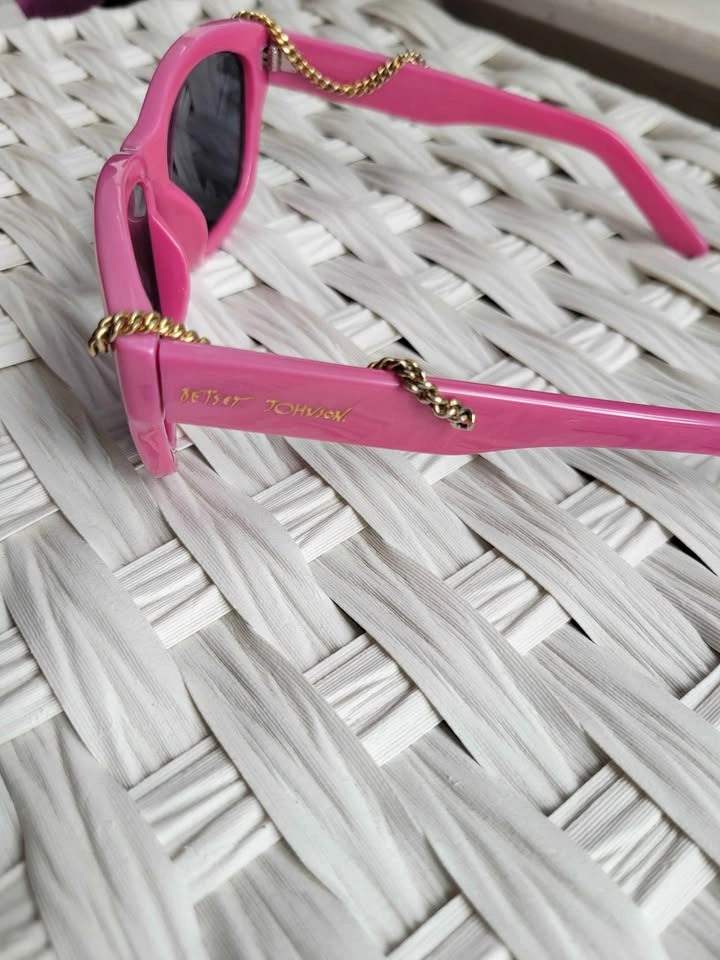 Betsey Johnson Pink Chain Sunglasses - photo 5