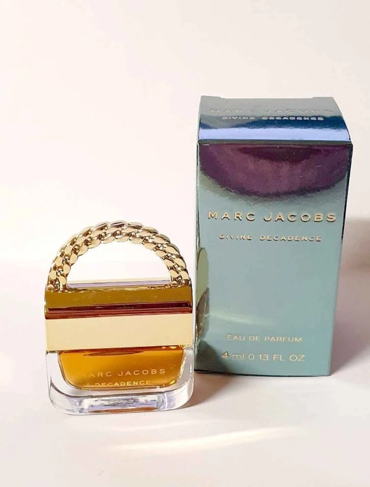 Marc Jacobs Divine Decadence Eau de Parfum 4ml