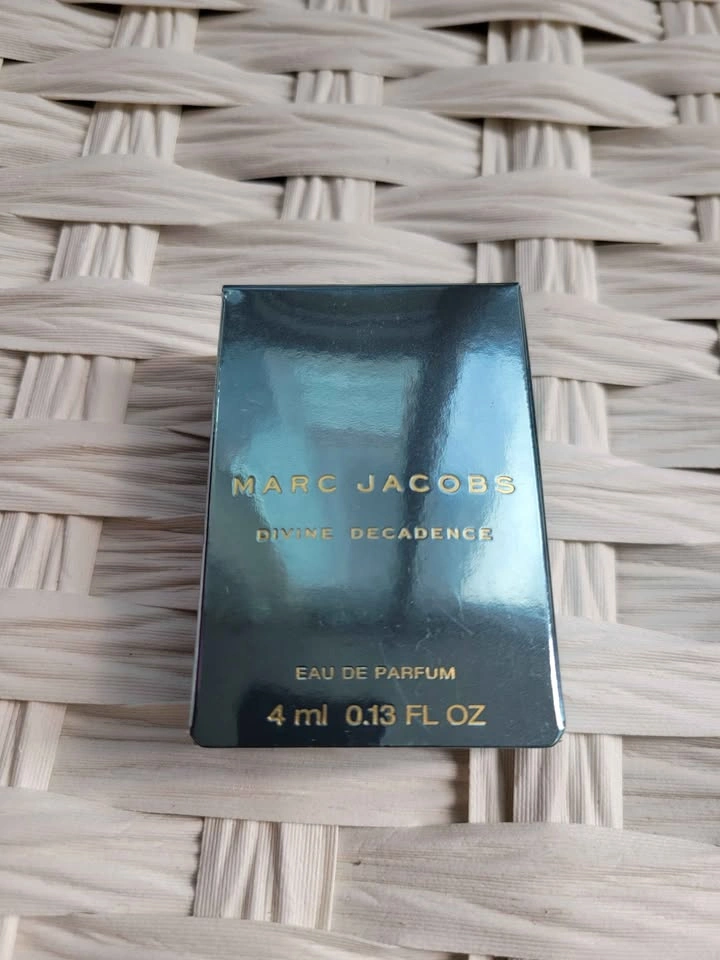 Marc Jacobs Divine Decadence Eau de Parfum 4ml - photo 4