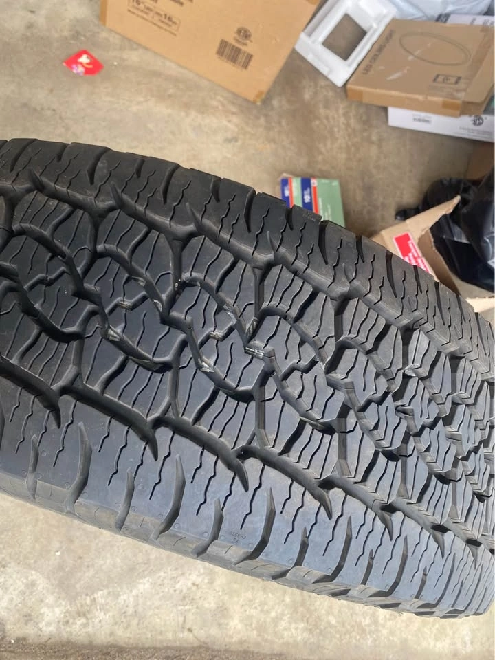 275/60R20 BF Goodrich Trail-Terrain T/A 115T - photo 3