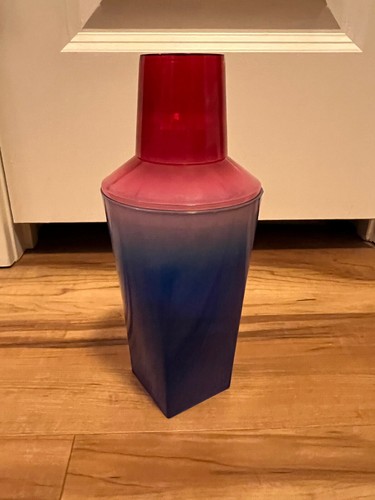 Bubba Gump Cocktail Shaker - Red White and Blue - Plastic - New - photo 3