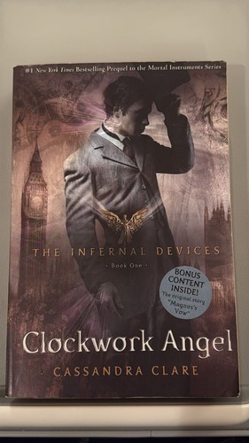 Clockwork Angel by Cassandra Clare (Paperback)