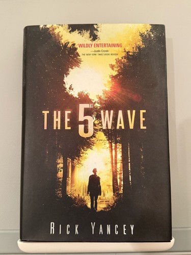 The 5th Wave by Rick Yancey (2013, Hardcover)