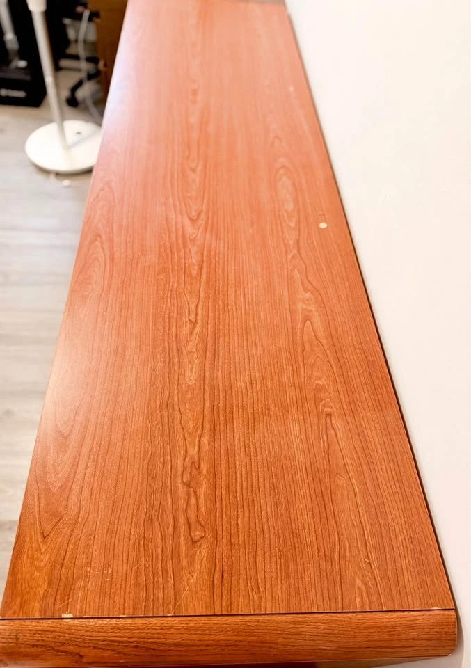 Desk - photo 5