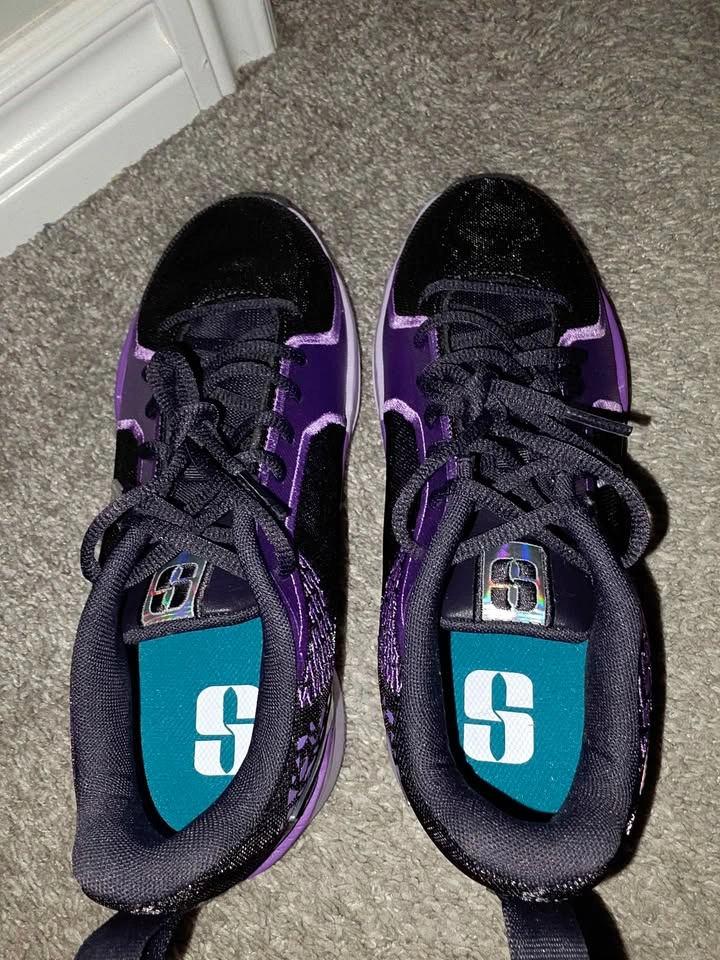 Nike Sabrina 2 (GS) Size 6.5Y *firm price* - photo 2