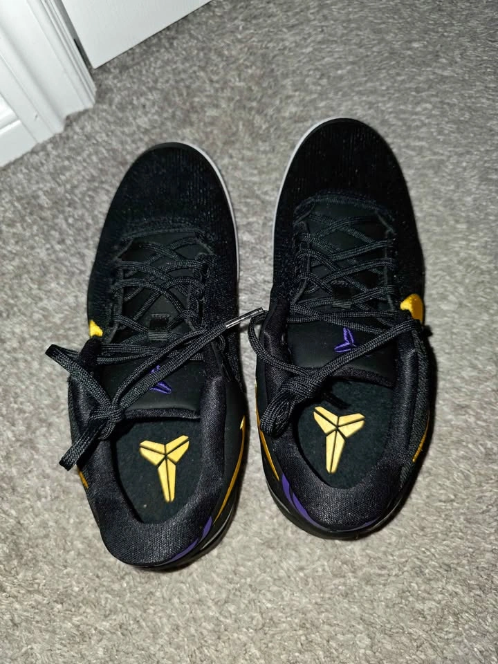 Nike Kobe VIII (GS) Size 6.5Y *firm price* - photo 2