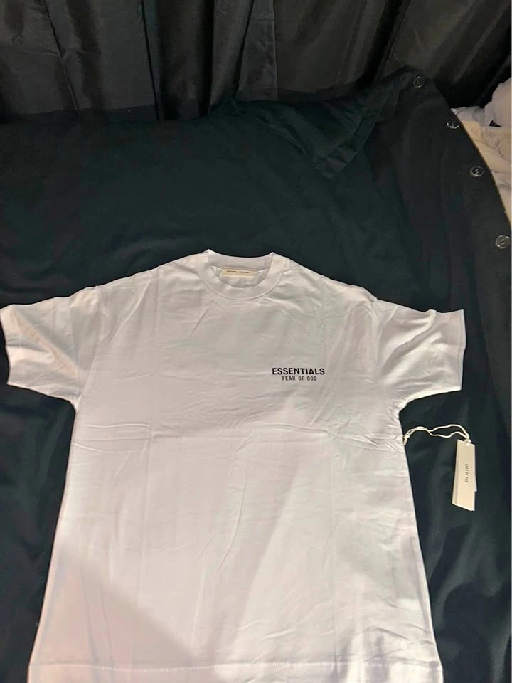 Essentials tee all white M