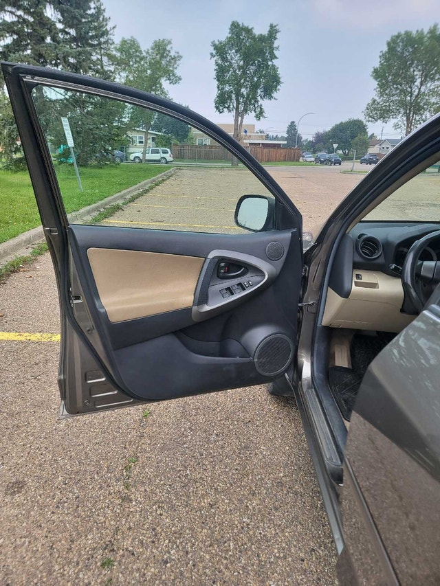 2009 toyota RAV4 2WD - photo 4