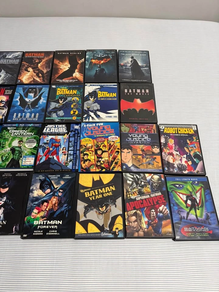 Batman and DC DVD/Blu-ray Collection - photo 3
