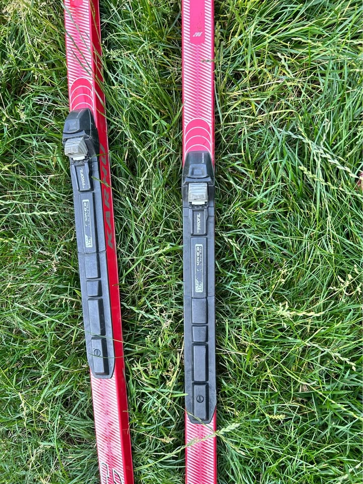 $30 Karhu Impulse XC cross country skis (SNS bindings) - photo 2
