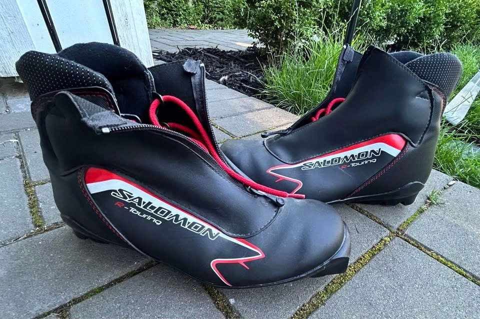 $20 Salomon R Touring SNS cross country ski boots - photo 2