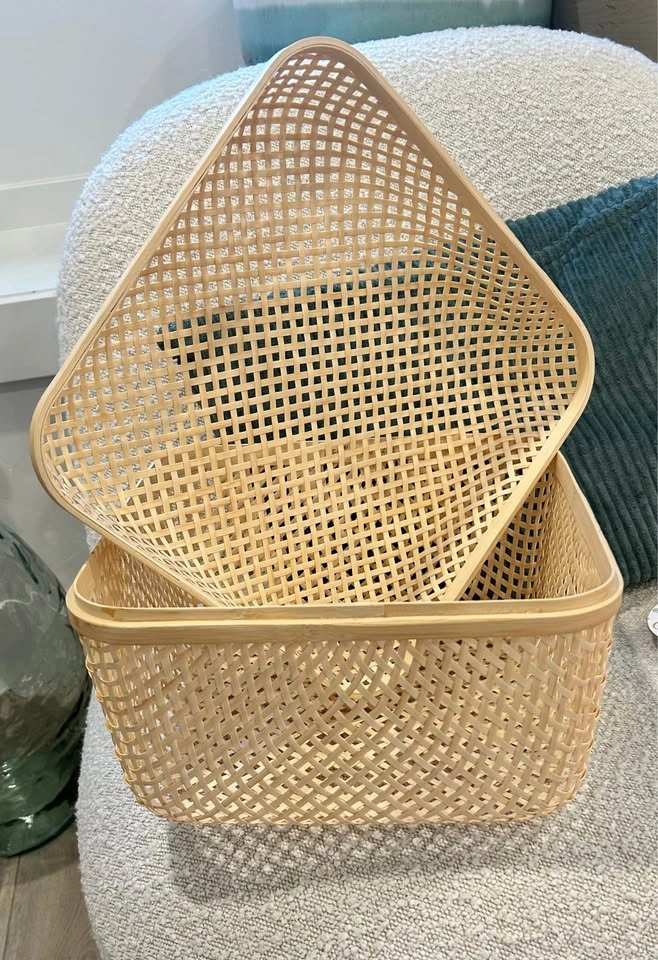 $10 Smarra IKEA box/basket. In excellent condition. - photo 2