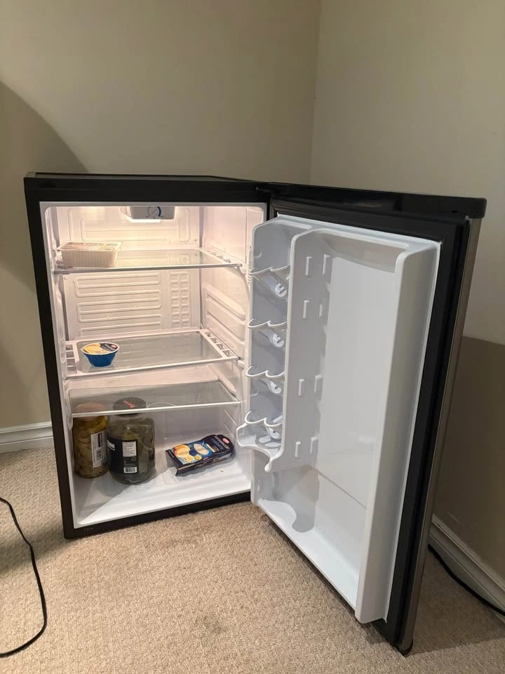 Danby Mini Fridge - photo 2