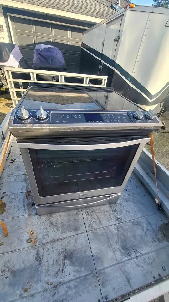 Whirlpool Gold series oven for parts thumbnail