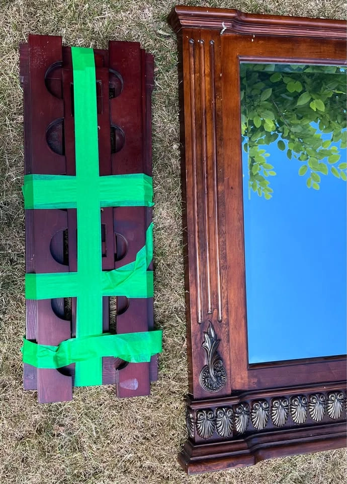 Bevelled mirror with walnut frame - photo 2