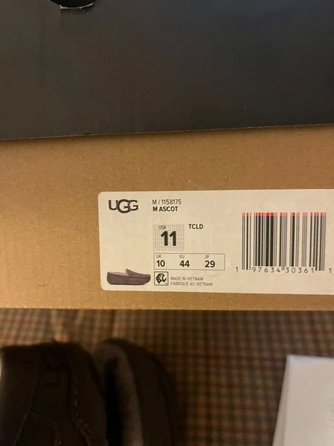 Men's UGG Ascot Slipper Size 11 - photo 3
