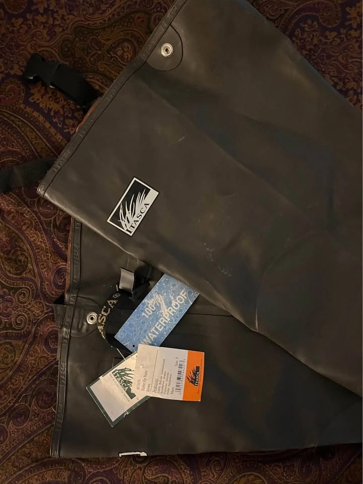 Size 9 hip waders - photo 2