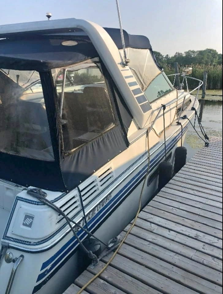 1990 Four Winns 28.5