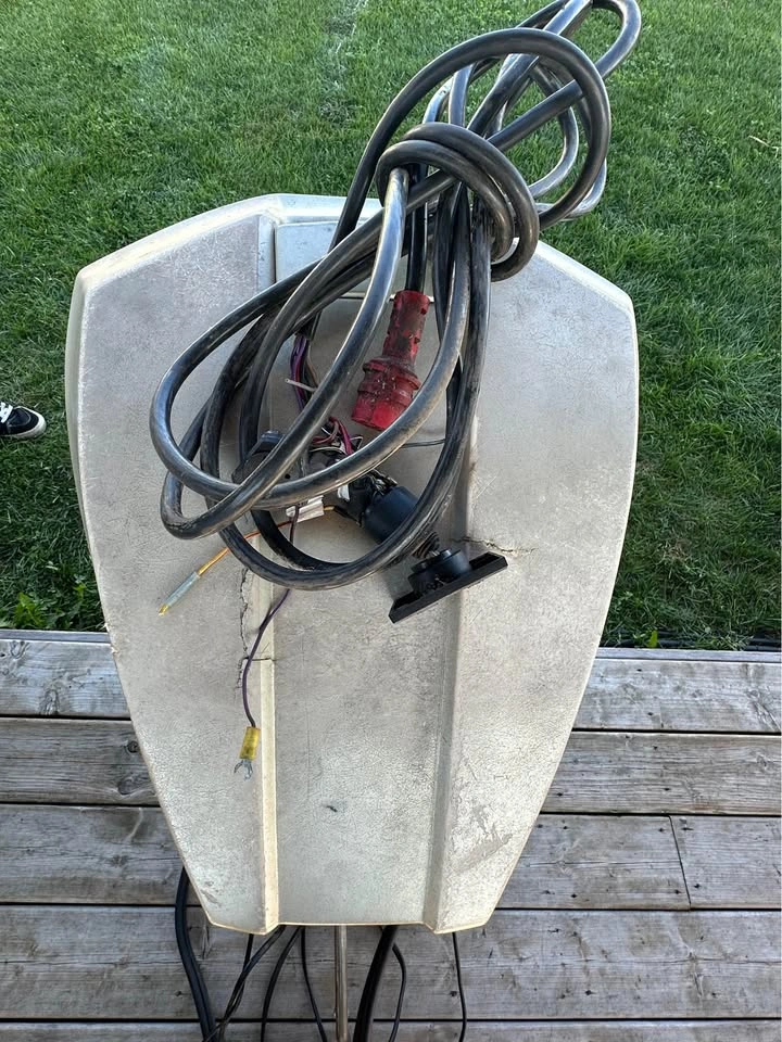 115 Evinrude motor for sale - photo 5