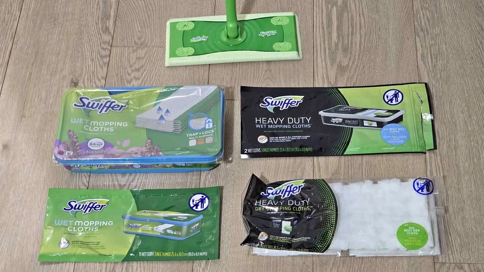 Swiffer Sweeper with Wet and Dry Mopping Cloths