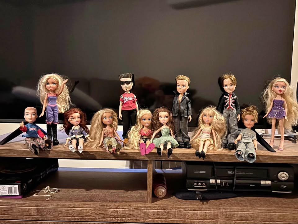 Vintage Bratz Boys & Girls Dolls SET of 12