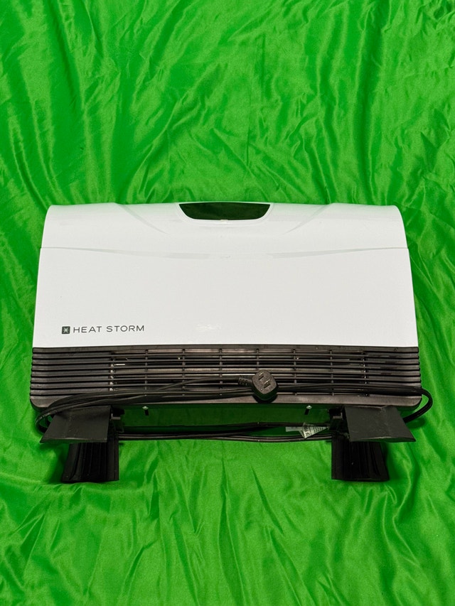 Heat Storm Phoenix Infrared Space Heater - Like New - photo 2
