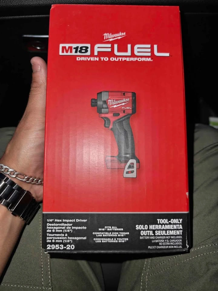 Milwaukee M18 Hex impact driver - photo 3