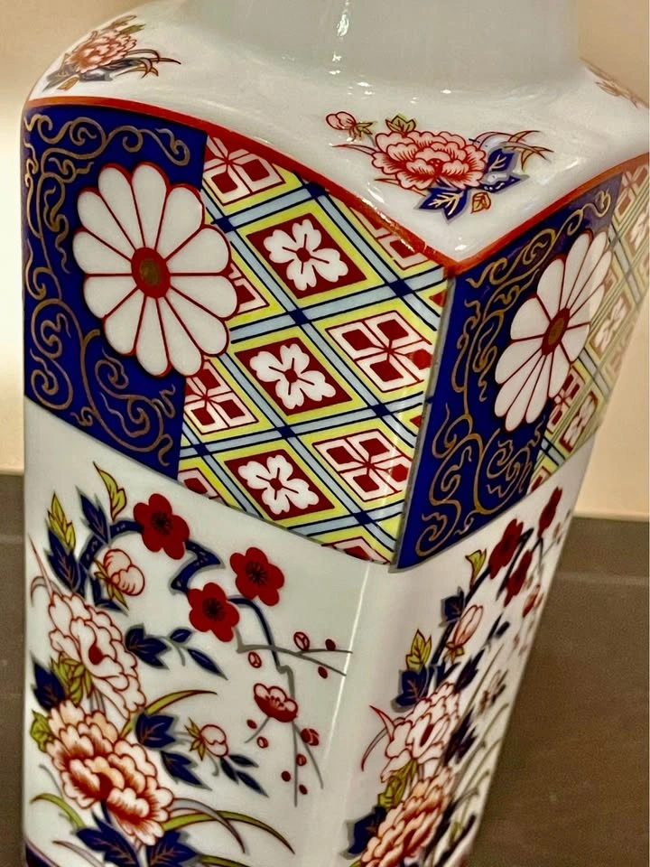 Vintage Imari Impress Porcelain Vase 10" Blue, White, Gold - photo 2