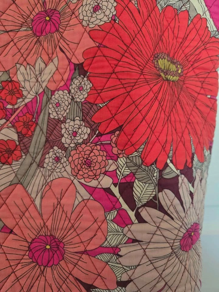 Vera Bradley Shoulder Bag, great condition 13x13 - photo 4
