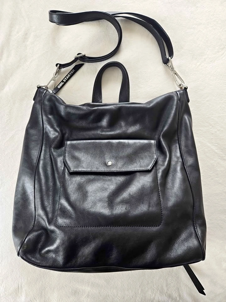 Vera Bradley Girls Starter Bag/Tote. GENUINE Black leather.