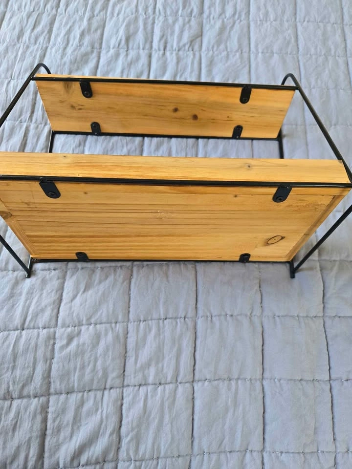Wooden standing shelf. 9"x12" Great condition - photo 5