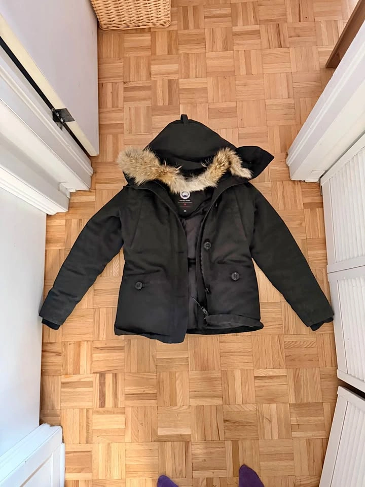 Authentic Canada Goose Women’s Black Parka with Fur - Medium
