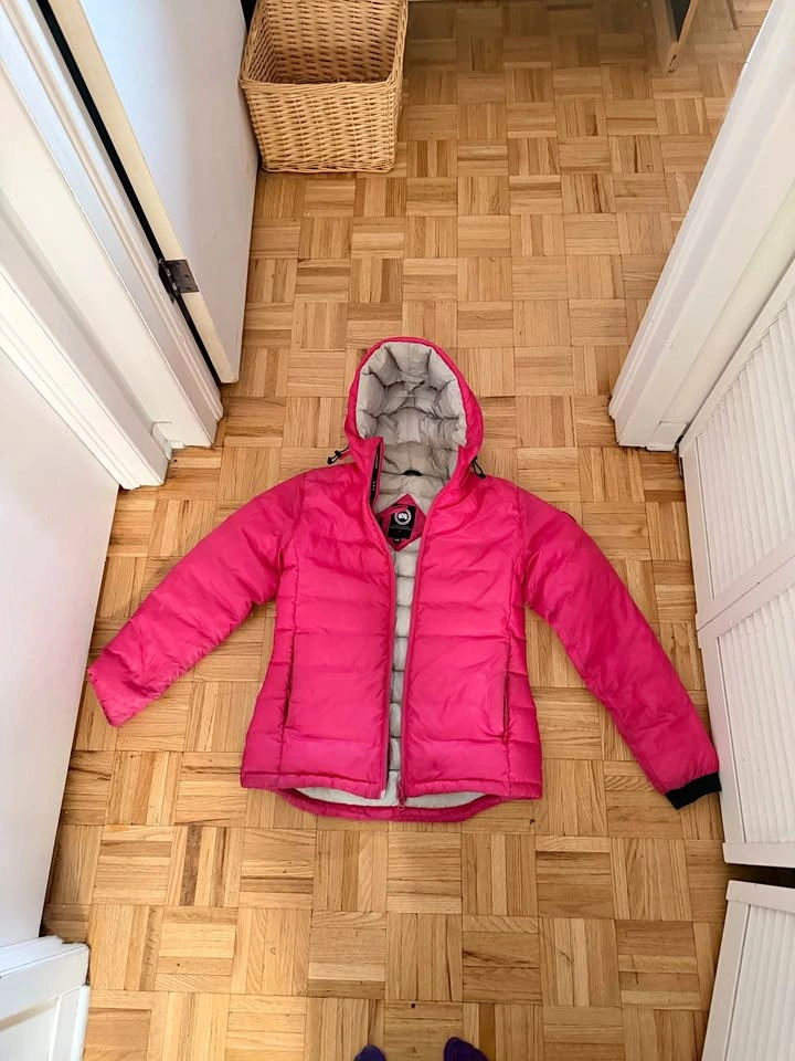 Authentic Canada Goose HyBridge Lite 5055L Women’s Medium Pink
