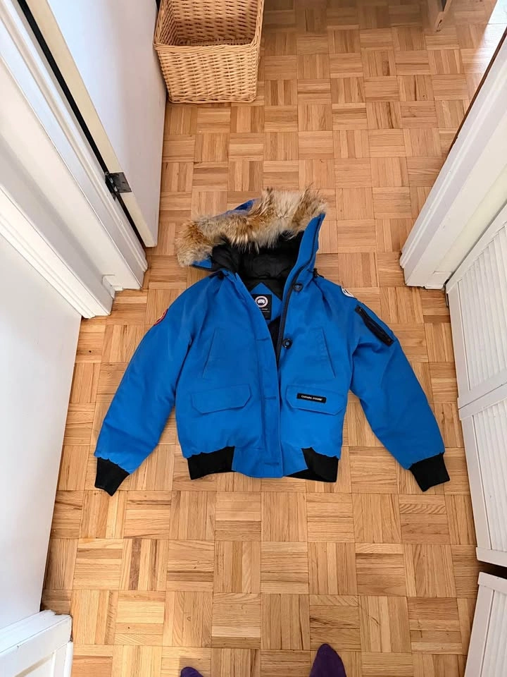 Authentic Canada Goose Chilliwack Bomber 7950LPB Women’s Medium