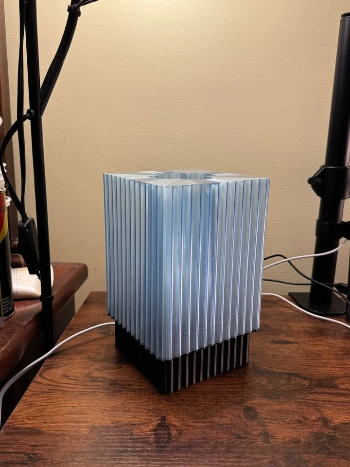 Mid Century Square shaped Lamp (In Stock) - photo 5