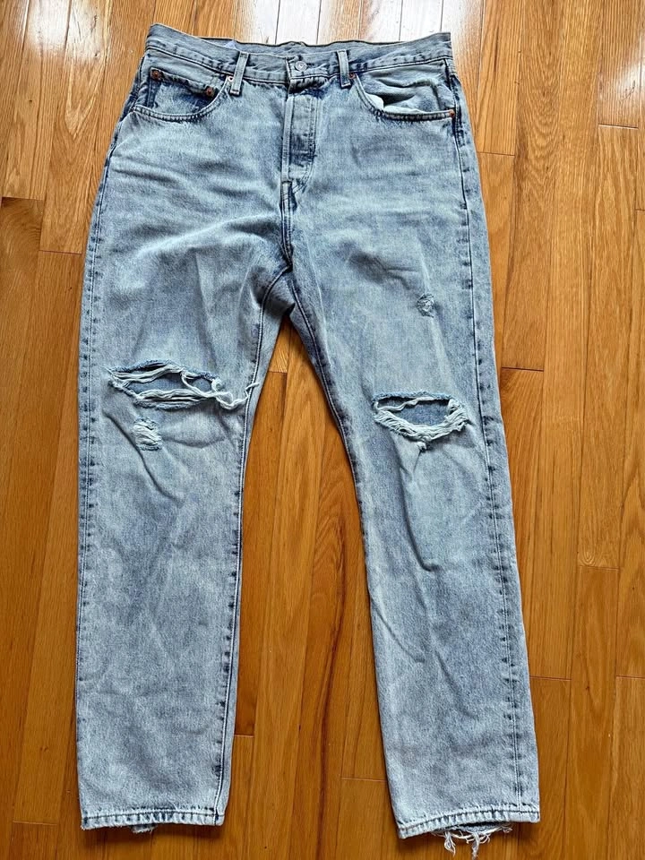 Levi's 501 Distressed Jeans